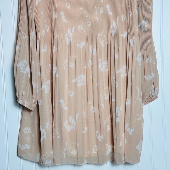 Aritzia Wilfred Daydreamer Mini Dress Pink Floral long-sleeve pleated chiffon M - Picture 9 of 11